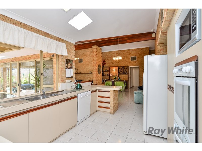 7 Gairdner Dr, Kardinya WA 6163
