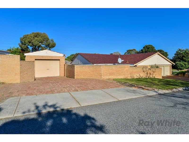 7 Gairdner Dr, Kardinya WA 6163