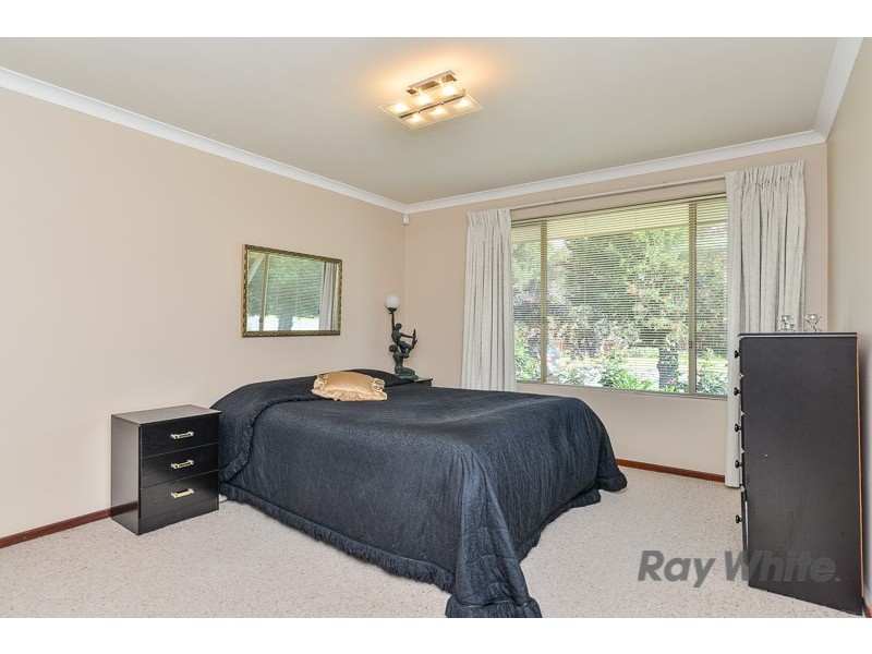 7 Gairdner Dr, Kardinya WA 6163