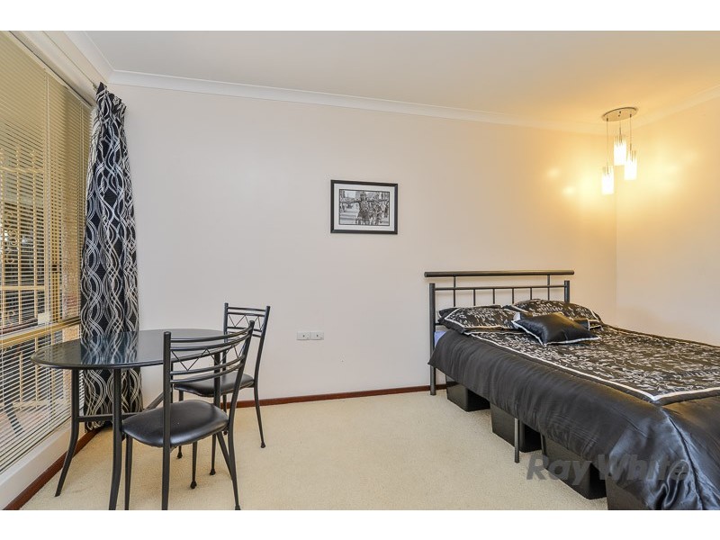 7 Gairdner Dr, Kardinya WA 6163