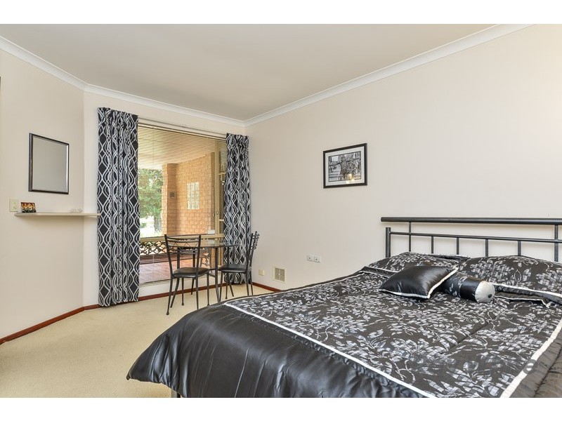 7 Gairdner Dr, Kardinya WA 6163