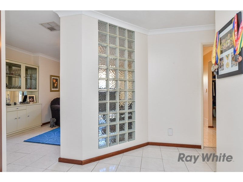 7 Gairdner Dr, Kardinya WA 6163
