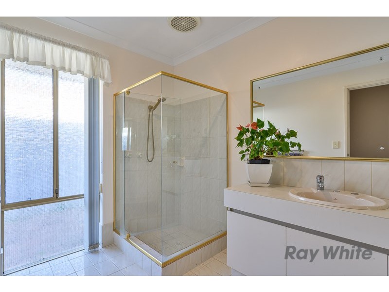 7 Gairdner Dr, Kardinya WA 6163