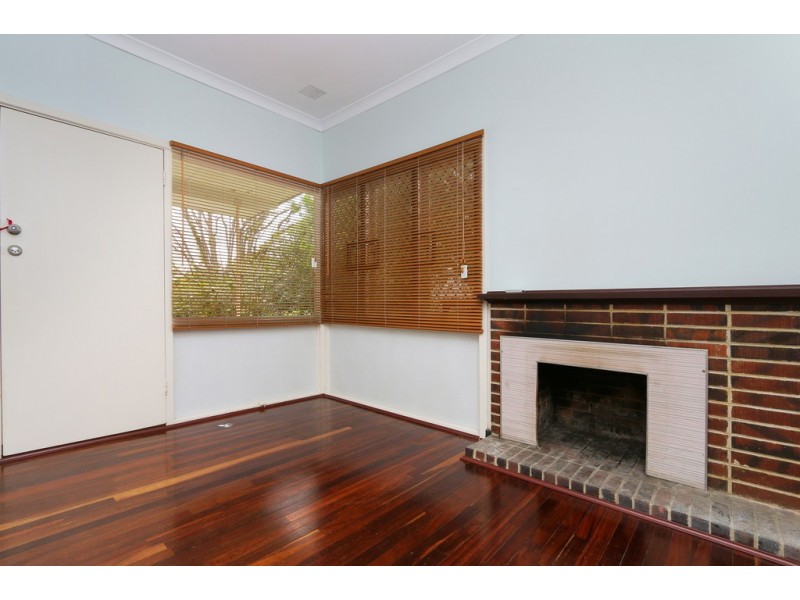 15 Romeo Road, Coolbellup WA 6163