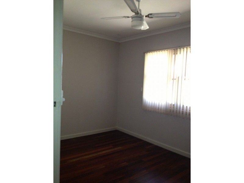 28 Camillo Street, Coolbellup WA 6163