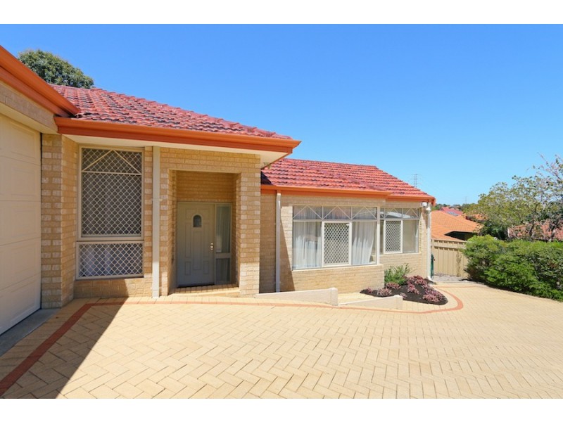 7B Atkinson Gardens, Leeming WA 6149