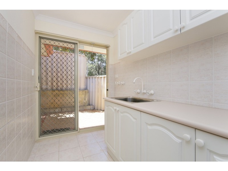 7B Atkinson Gardens, Leeming WA 6149
