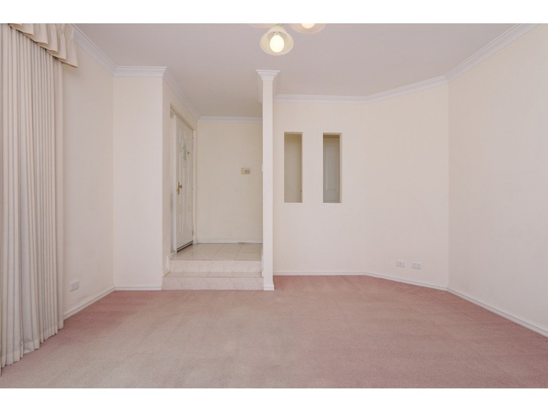 7B Atkinson Gardens, Leeming WA 6149