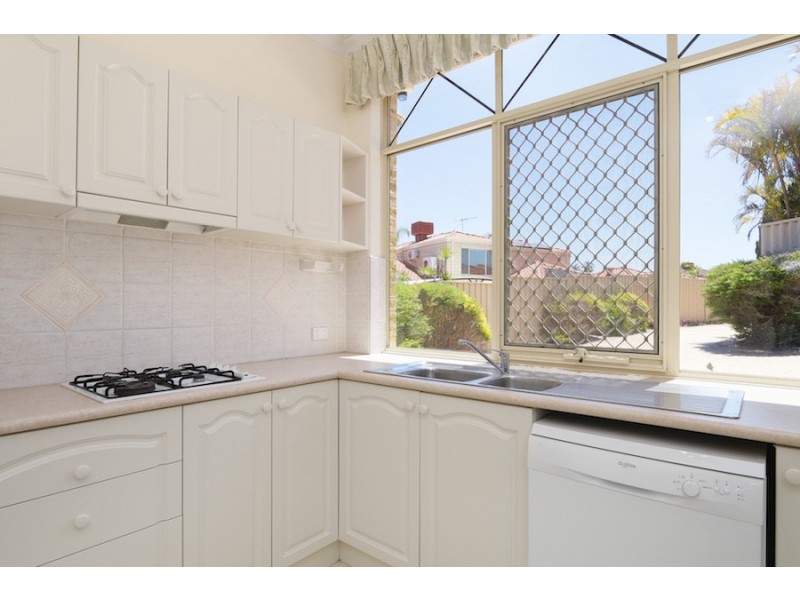 7B Atkinson Gardens, Leeming WA 6149
