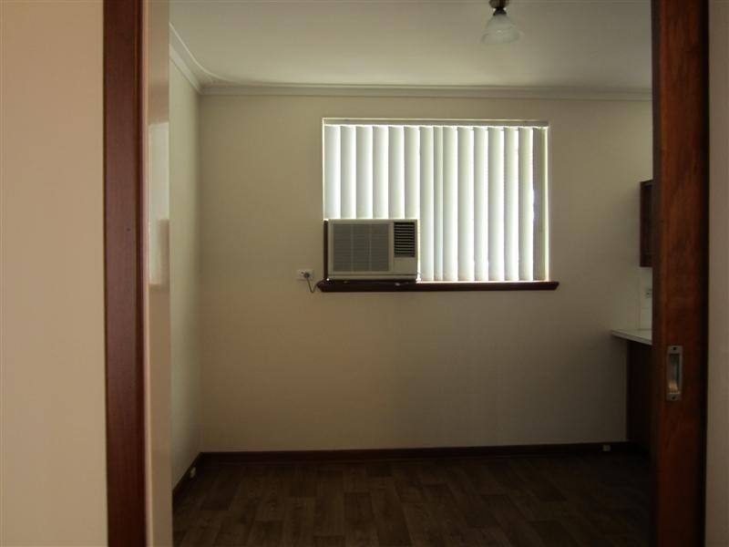 1 York Street, Beaconsfield WA 6162