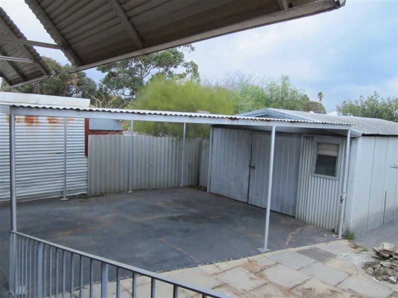 1 York Street, Beaconsfield WA 6162