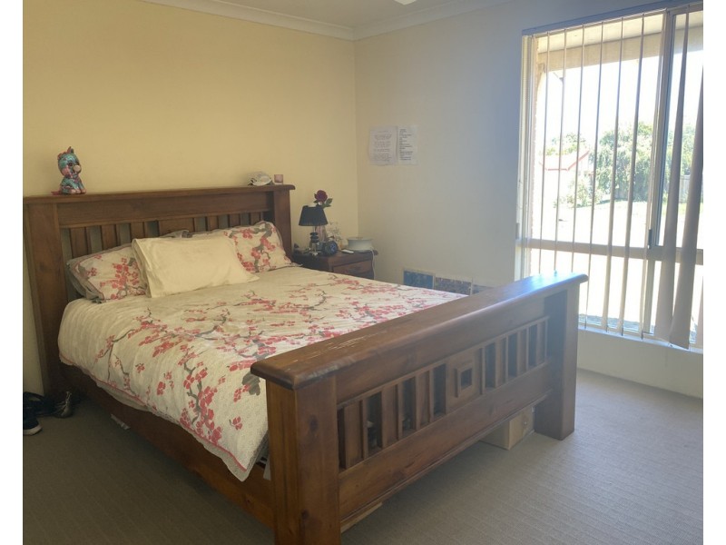 1/19 Catalpa Crescent, South Lake WA 6164