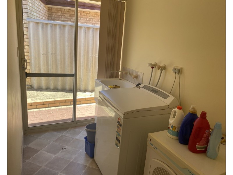 1/19 Catalpa Crescent, South Lake WA 6164