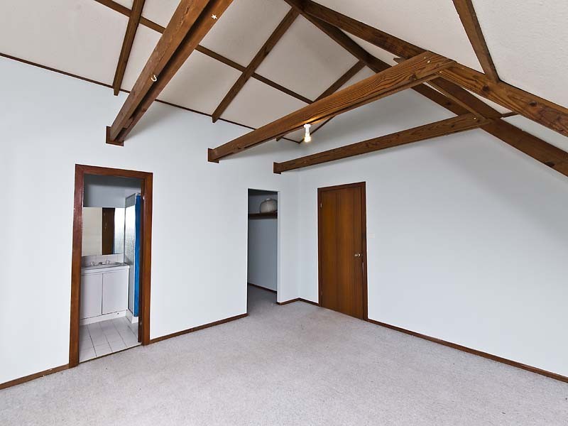 17 Meadow Close, Kardinya WA 6163
