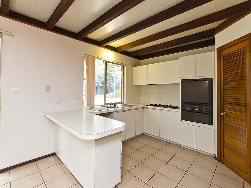 17 Meadow Close, Kardinya WA 6163