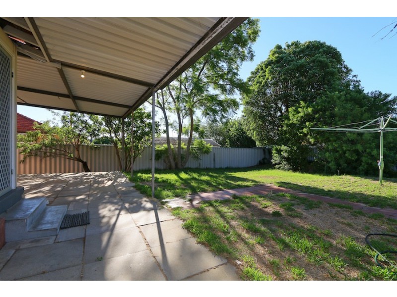 20 Camillo Street, Coolbellup WA 6163