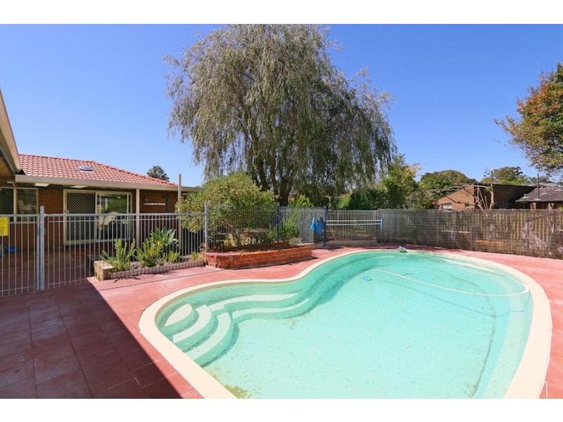 24 Maritime Avenue, Kardinya WA 6163