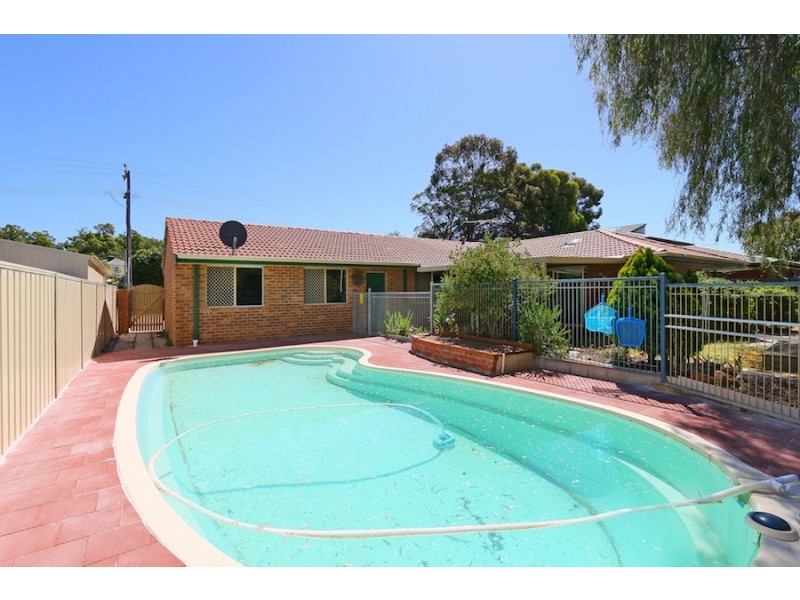 24 Maritime Avenue, Kardinya WA 6163
