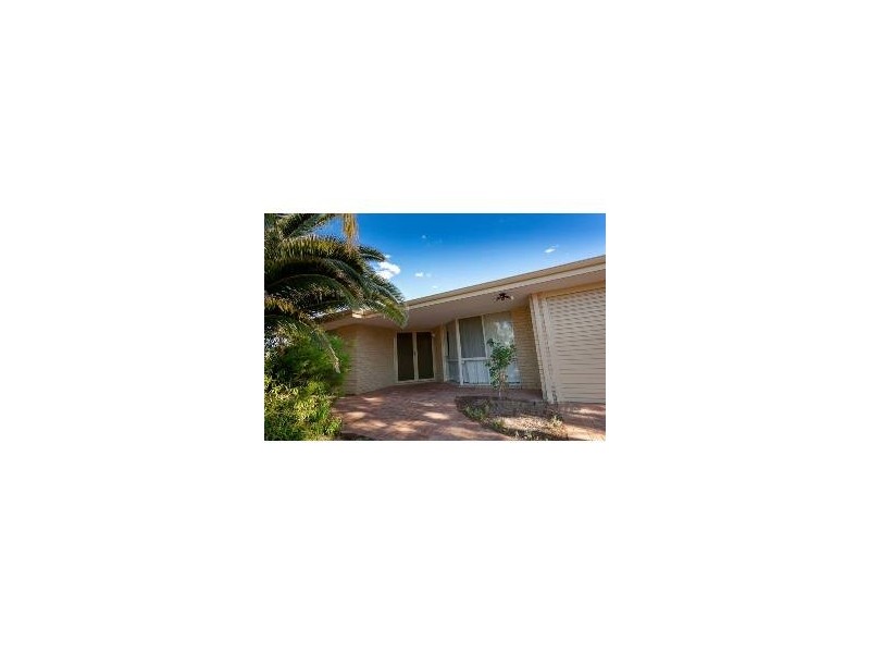48 LeSouef Drive, Kardinya WA 6163