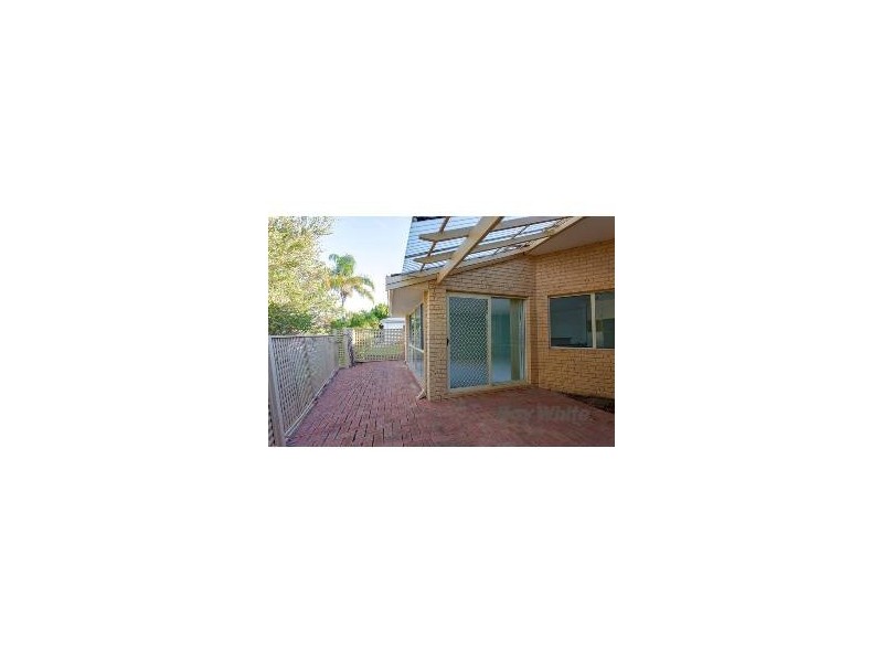 48 LeSouef Drive, Kardinya WA 6163