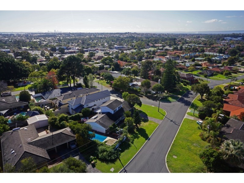 14A Bellairs Road, Kardinya WA 6163