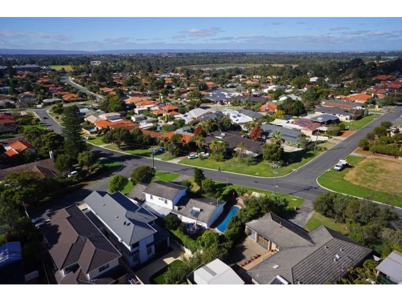 14A Bellairs Road, Kardinya WA 6163