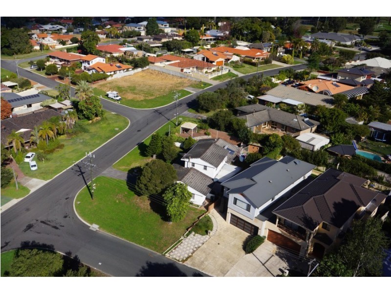 14A Bellairs Road, Kardinya WA 6163