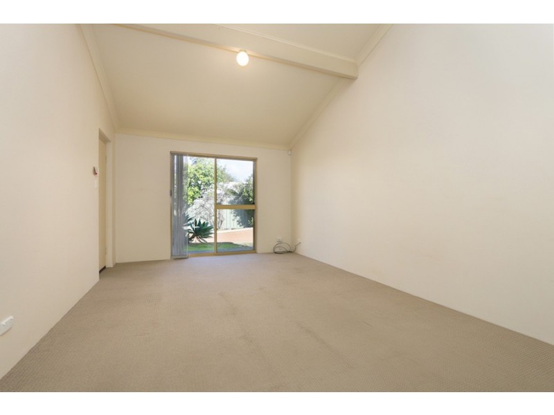 2/41 Point Walter Road, Bicton WA 6157