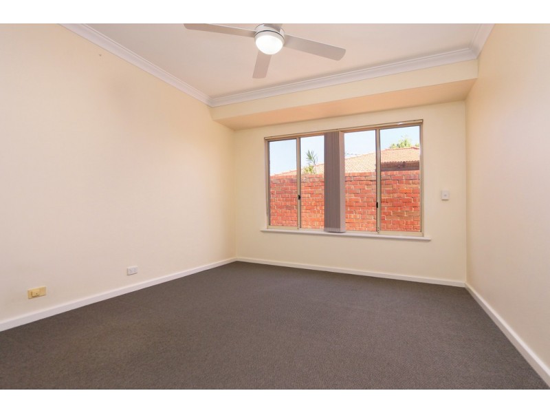 3/8 Fallow Crescent, Spearwood WA 6163