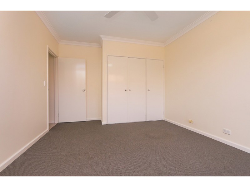 3/8 Fallow Crescent, Spearwood WA 6163