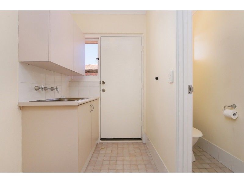 3/8 Fallow Crescent, Spearwood WA 6163