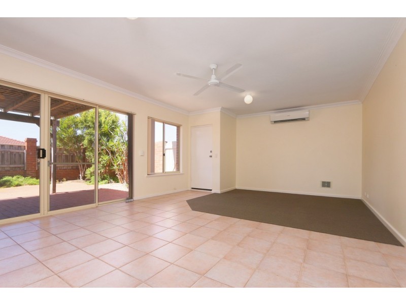 3/8 Fallow Crescent, Spearwood WA 6163