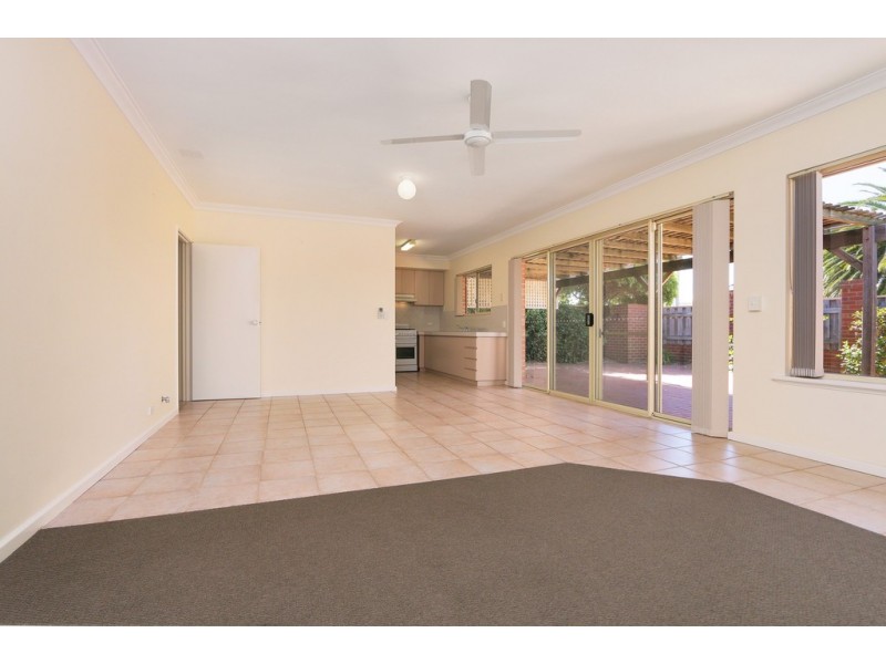 3/8 Fallow Crescent, Spearwood WA 6163