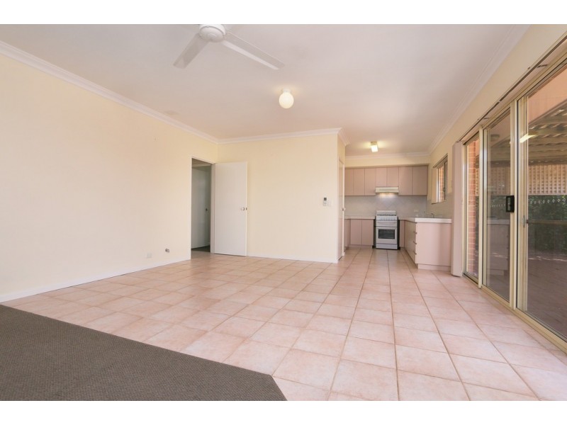 3/8 Fallow Crescent, Spearwood WA 6163