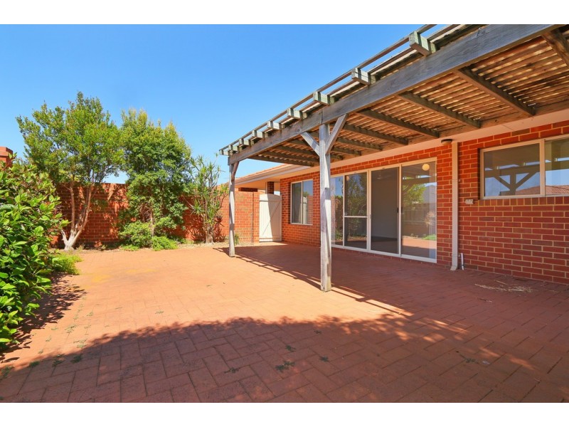 3/8 Fallow Crescent, Spearwood WA 6163
