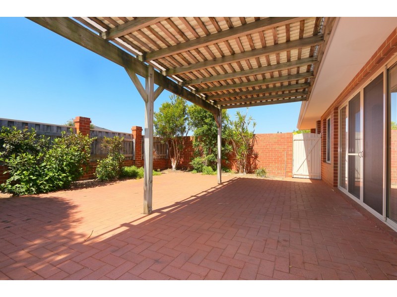 3/8 Fallow Crescent, Spearwood WA 6163