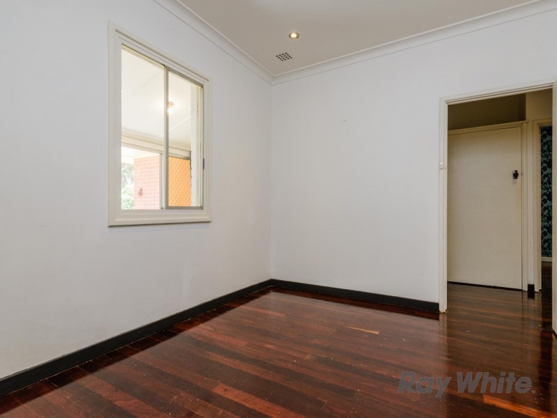 36 Bromley Road, Hilton WA 6163