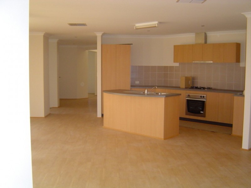 47 Thomas Street, South Lake WA 6164