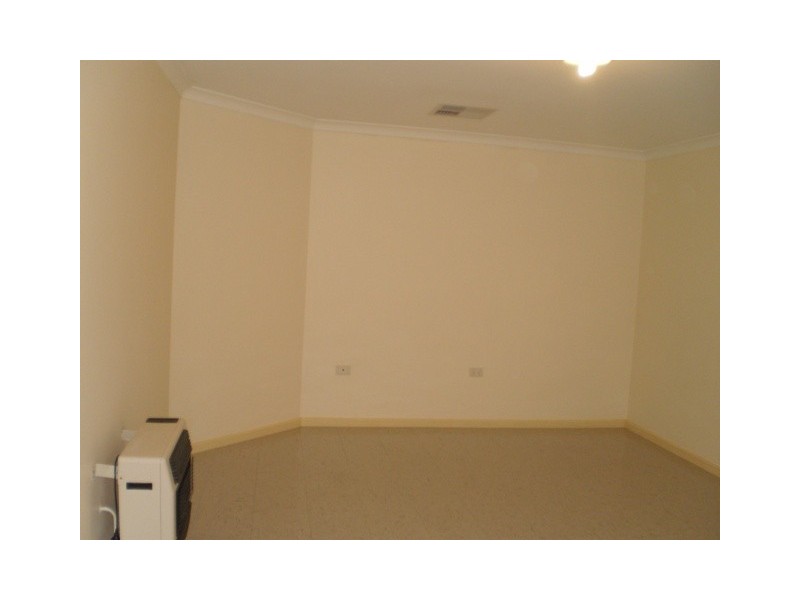 15 Milroy Street, Willagee WA 6156