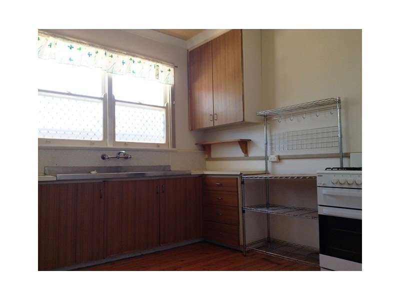 27 Bawdan Street, Willagee WA 6156