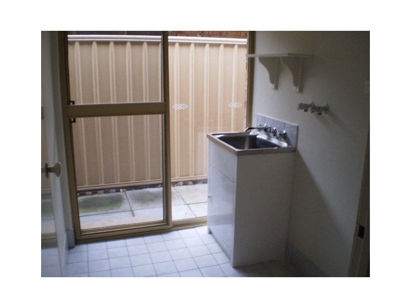 8/14 Stampel Gardens, Kardinya WA 6163