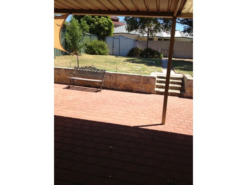 8 Gwenneth Terrace, South Lake WA 6164
