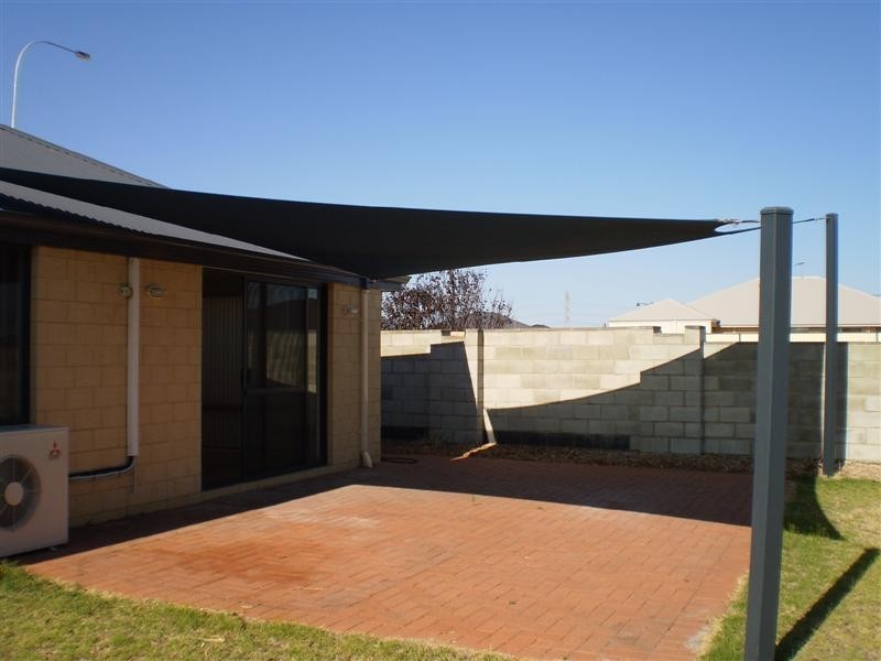 16 Normanby Blvd, Success WA 6164