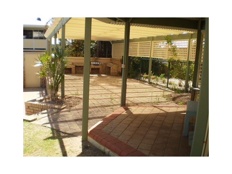 23/2 Pinewood Avenue (Cnr South St), Kardinya WA 6163