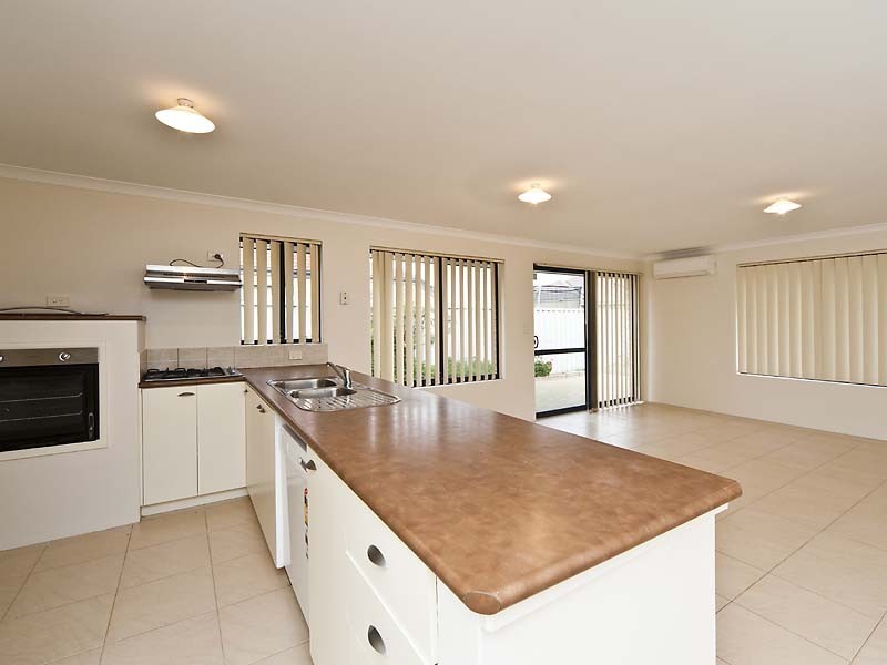 9 Epsilon Drive, Rockingham WA 6168