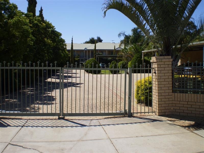 6/92 Gilbertson Road, Kardinya WA 6163