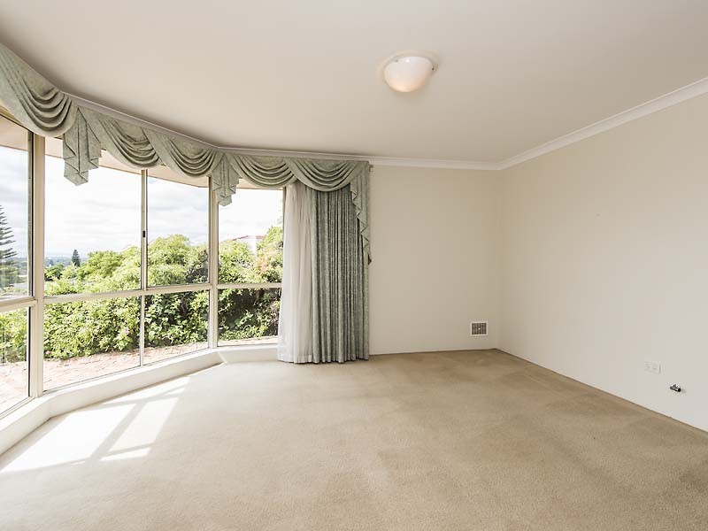 48 Le Souef Drive, Kardinya WA 6163