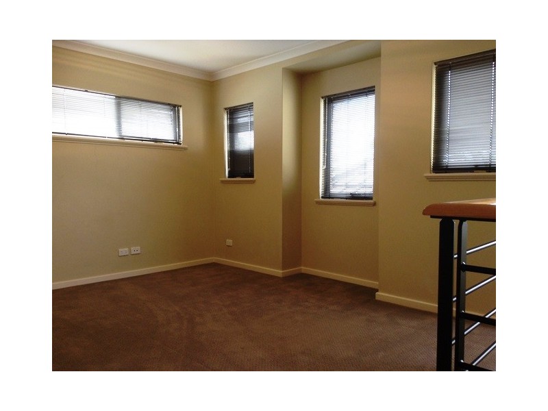 16 Hartree Close (North Lake Road), Willagee WA 6156