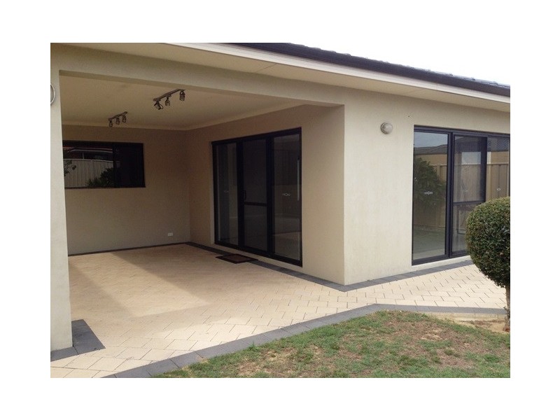 16 Hartree Close (North Lake Road), Willagee WA 6156