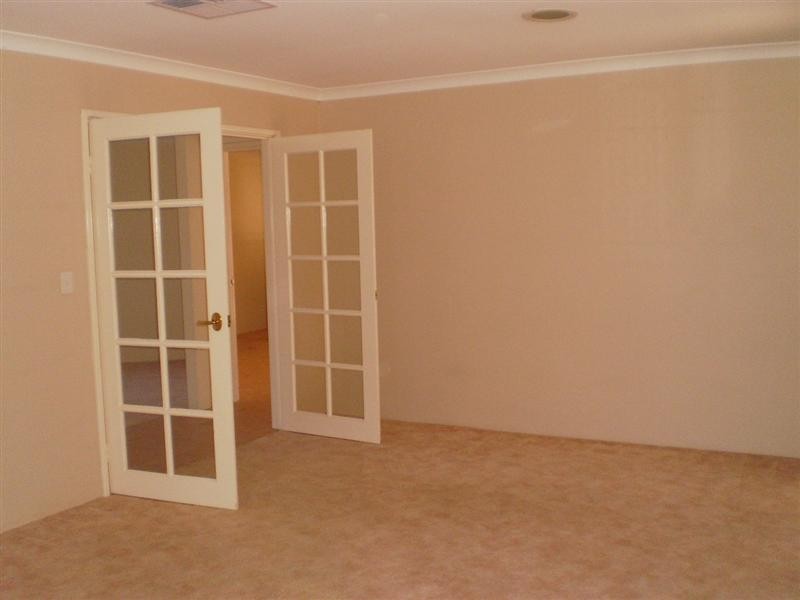 5 BLUERIDGE CRESCENT, Bibra Lake WA 6163